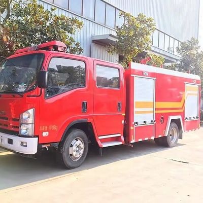 ISUZU 4X2 700P camião de combate a incêndio camião de resgate de incêndio pequeno 4cbm 5cbm