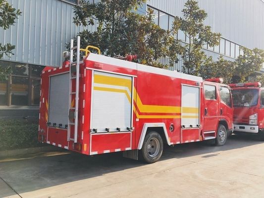 ISUZU 4X2 700P camião de combate a incêndio camião de resgate de incêndio pequeno 4cbm 5cbm