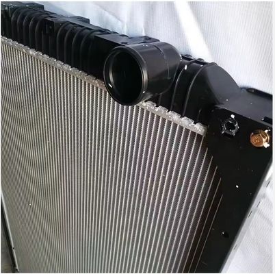 DZ96259532030 Radiador de água Shacman Peças sobressalentes de caminhão Acessórios de caminhão pesado