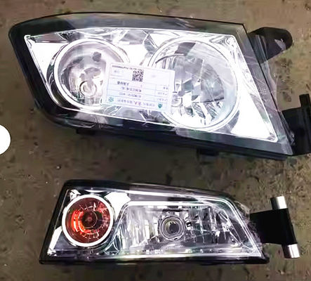 Sinotruk Howo Shacman C7H Peças sobressalentes de caminhão 812W25101-6002 Luz frontal direita Farol para substituição