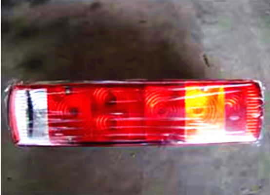 Sinotruk Howo Shacman Peças sobressalentes de camião Combinação Luz traseira AZ9719810001