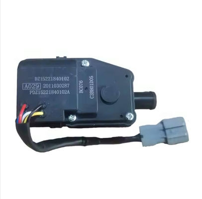 Trator Rodoviário Pesado com Distância entre Eixos de 500 mm, Capacidade de Combustível de 600L + 300L e Capacidade do Eixo Dianteiro de 7 toneladas / 9 toneladas